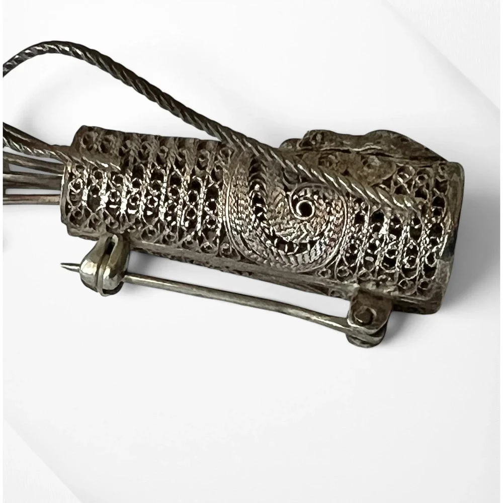 Vintage Filigree Brooch Golf Clubs Bag Handcrafted Pin Ornate Silver Tone Estate